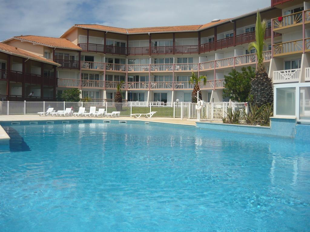 Appartements A Cote Lac Marin De Port D'Albret ヴュー・ブコー・レ・バン 部屋 写真